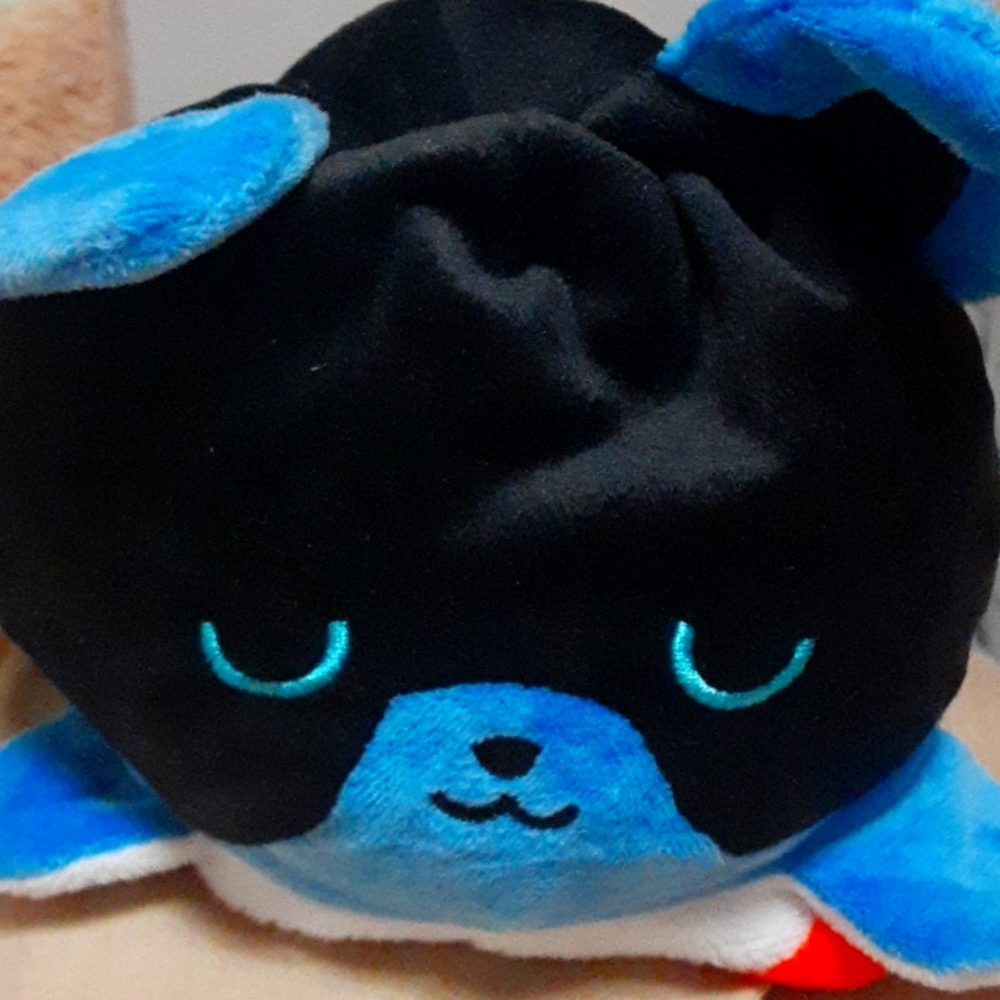 TeeTurtle Reversible Cat and Fox, missing Tags